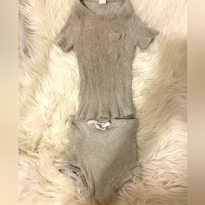 ✨baby 12-18 months boy or girl grey set! ✨